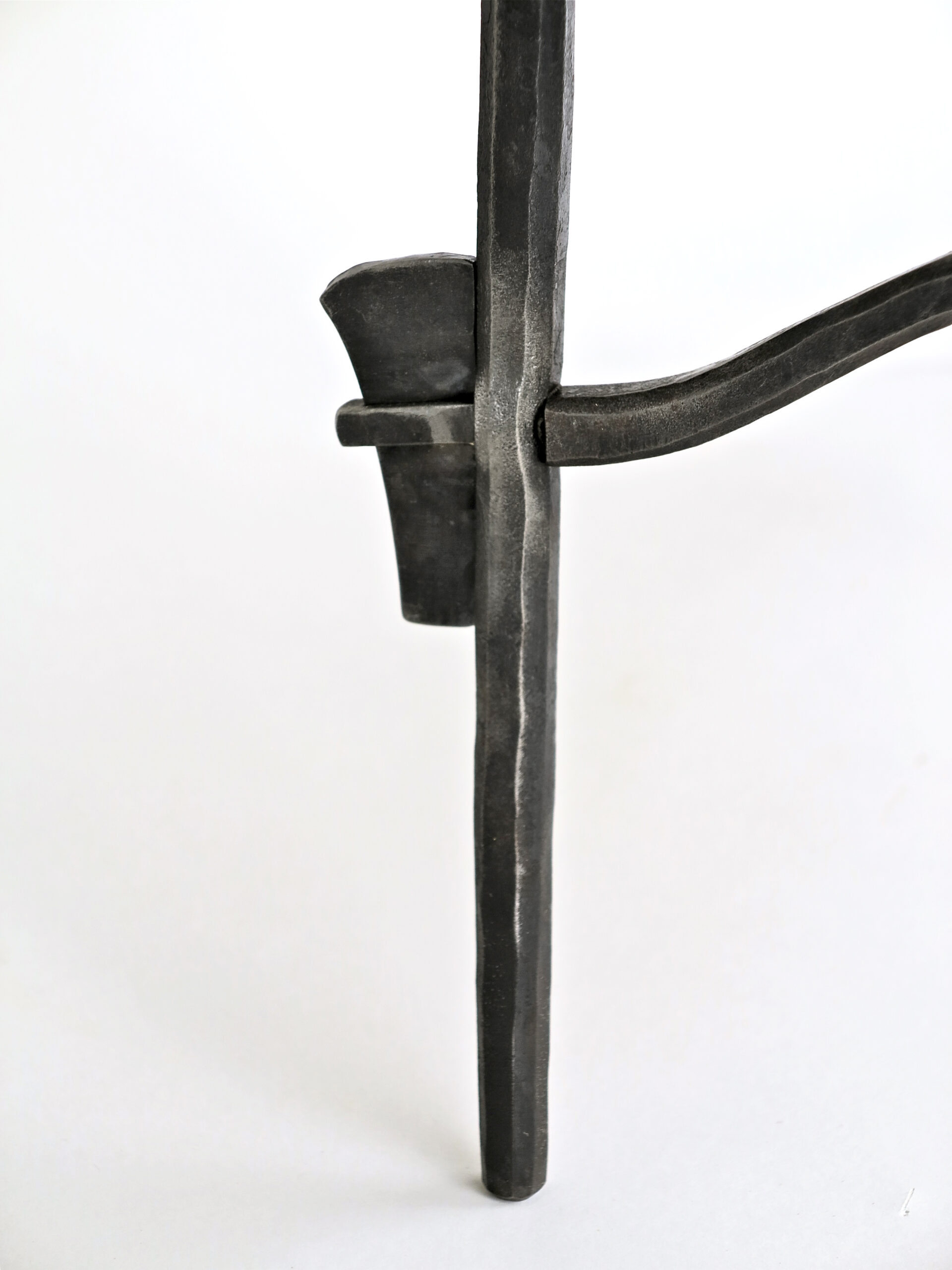 Eric Dennis blacksmith ironwork wedged tenon table legs holzapfel